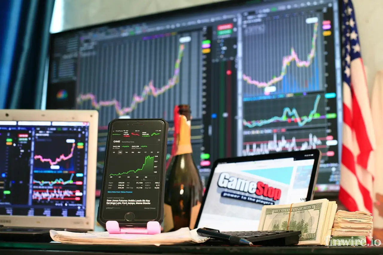 Executive Vice President John Smith Sells 5,000 Shares of XYZ Company Stock