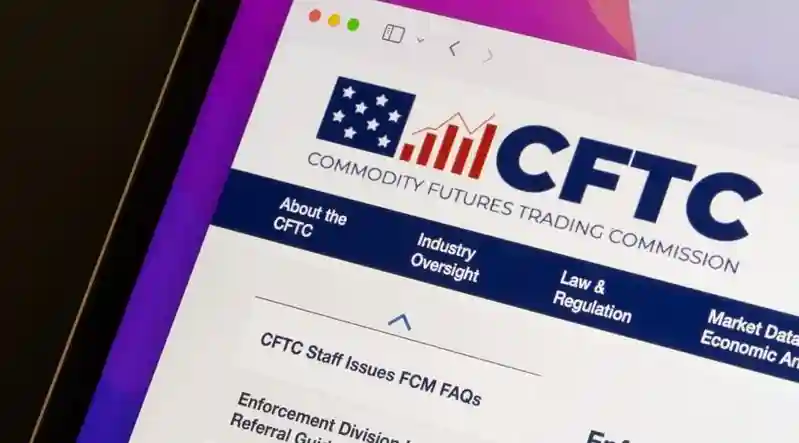SEC, CFTC Delay Private Fund Reporting as Filing Pool May Shrink 43%