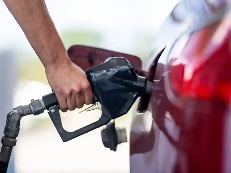 Oil prices, stocks surge as Hormuz closure drags on