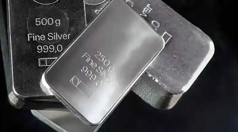 How Low Can SIlver Go? XAG/USD Breaks 200-Day EMA, Opening 29% Drop Silver Price Prediction to $45