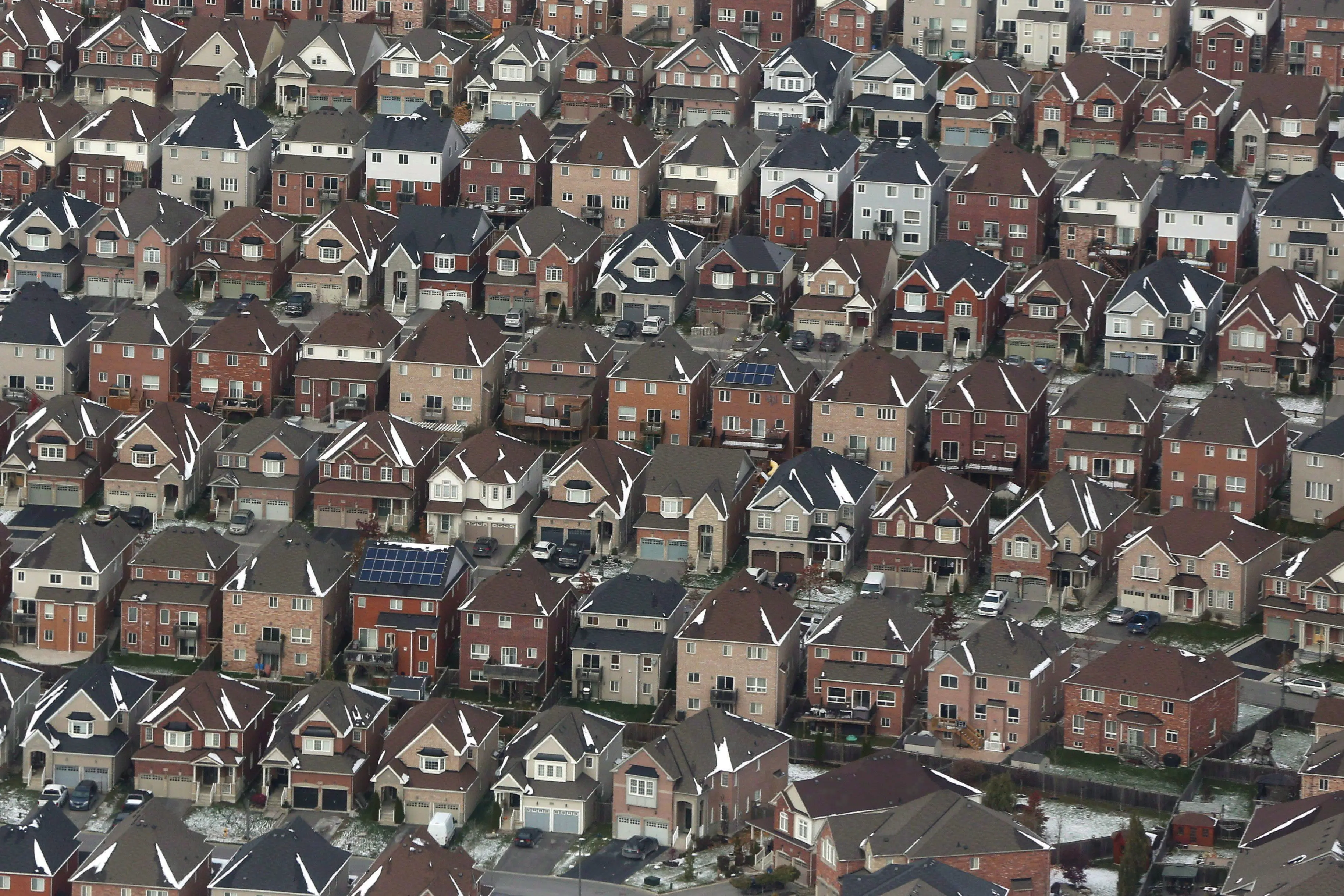 What the trade war and U.S. policy mean for Canadian mortgage rates