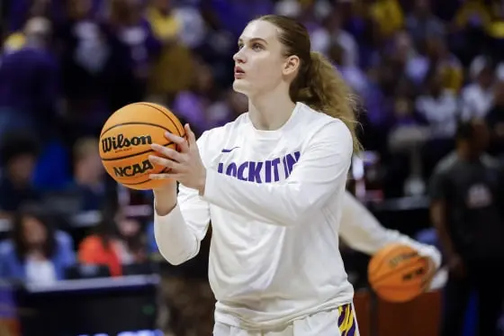 Ukrainian LSU women’s basketball player leaves team over signing of Russian recruit