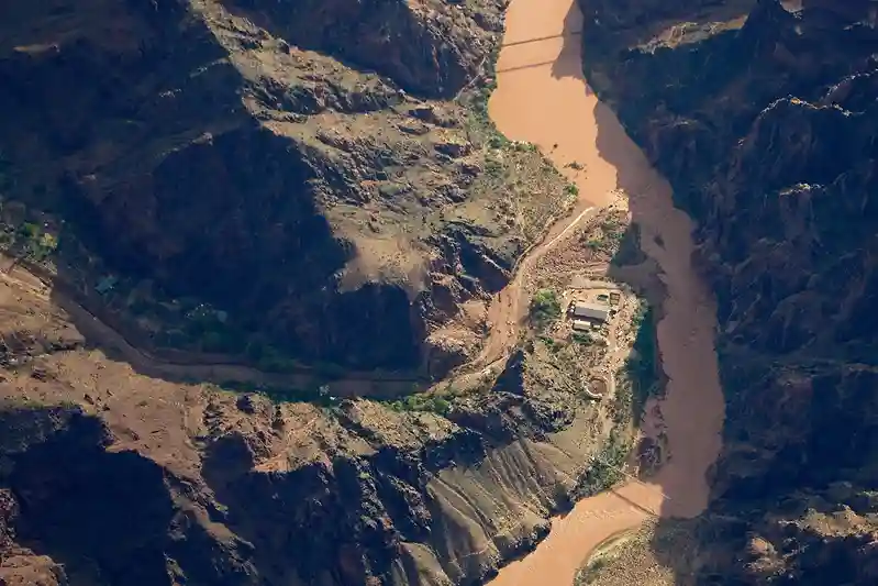 Hikers recount scrambling through cactus to escape deadly Grand Canyon flood