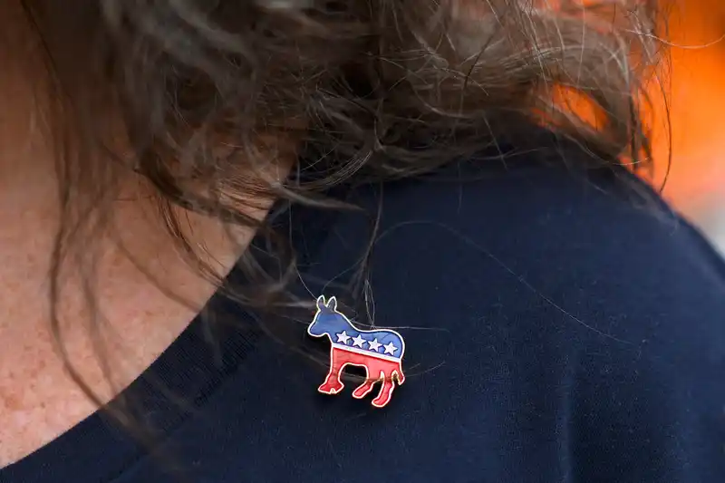 More Americans are identifying as Democrats in latest troubling sign for Trump: poll