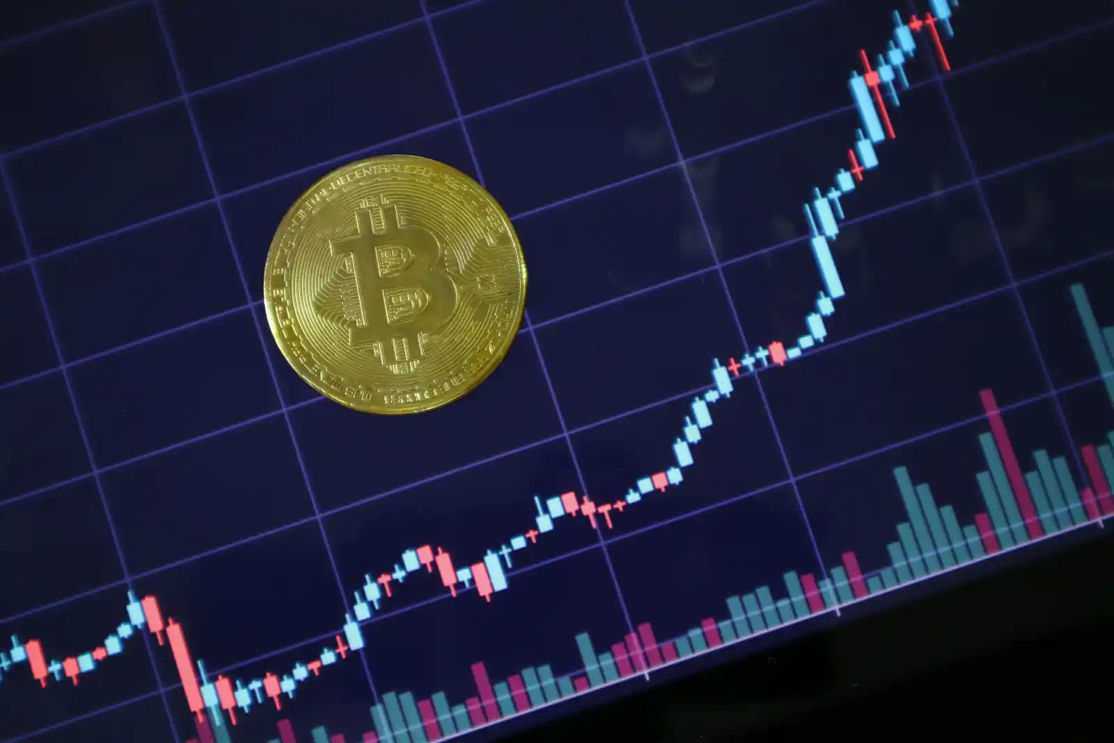Ethereum Spot ETFs See $88.6M Outflows as BlackRock ETHA Leads