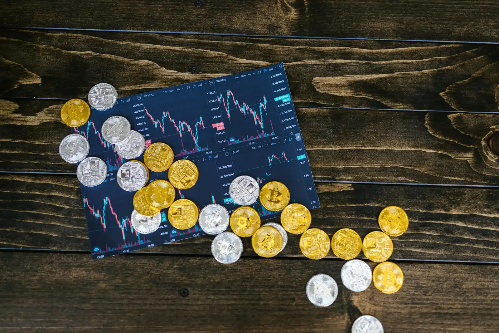 Top Bitcoin ETFs by AUM in 2026: Structure, Fee Posture, and Category Role Compared