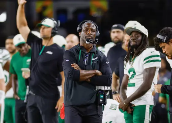 The Jets might be improved. But they still can’t intercept a pass.