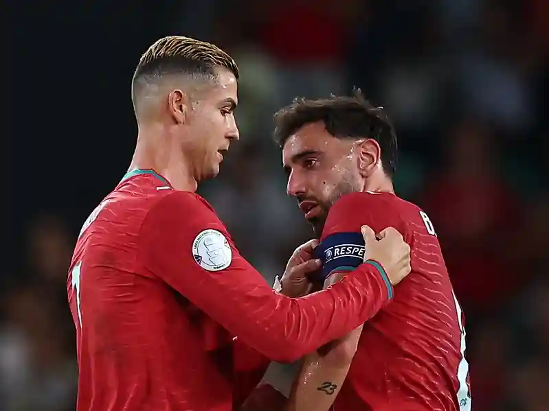 Fernandes calls Ronaldo and denies Portugal rift ahead of Norway game