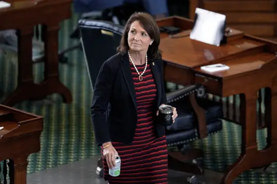 Ken Paxton’s estranged wife urges voters to back his Senate bid, yet avoids mentioning him by name