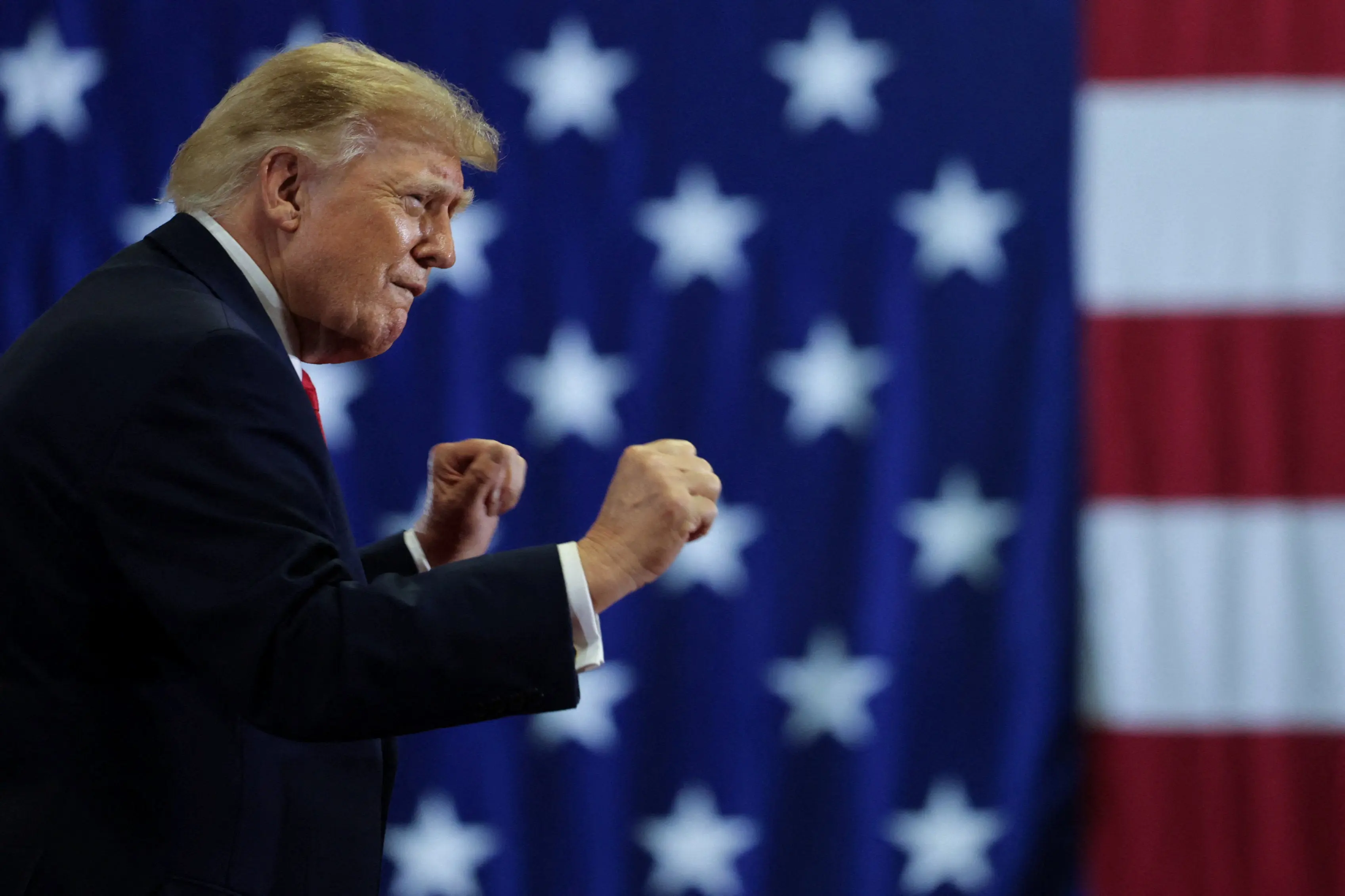 Damned if they Trump; damned if they don’t ... That’s the Republican midterm quandary