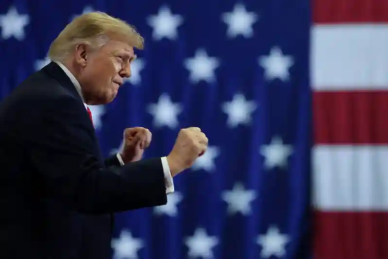 Damned if they Trump; damned if they don’t ... That’s the Republican midterm quandary