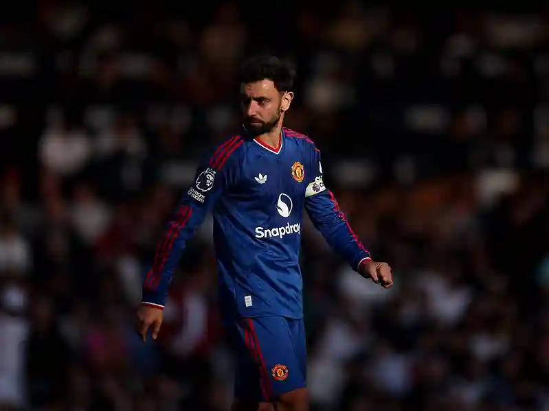 Under-pressure Man United face in-form Atletico in Champions League trip
