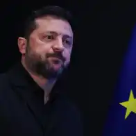 Zelenskyy urges support for new US sanctions on Russia after Trump puts them on hold