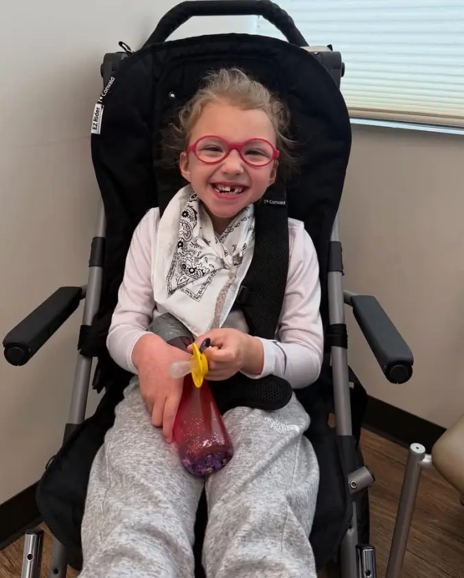 Community starts up GoFundMe for 7-year-old Oregon school shooting survivor