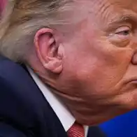 Trump’s Oval Office outburst has social media questioning his mental state