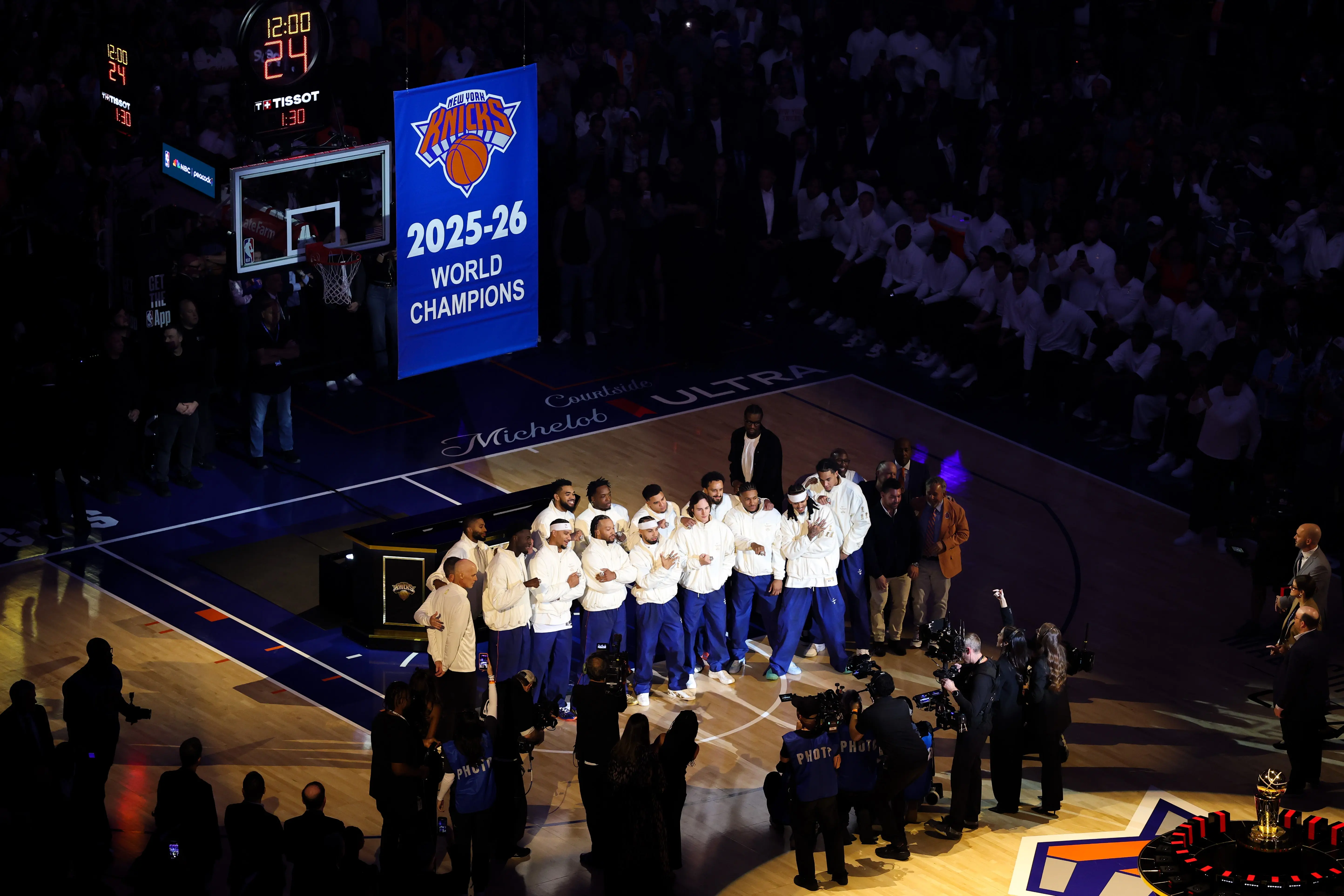 Knicks staff get empty boxes and phishing test instead of rings on banner night