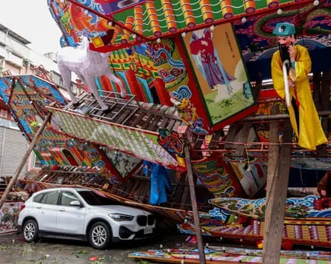 Typhoon Champi kills one and injures more than 500 in Taiwan as it heads to China