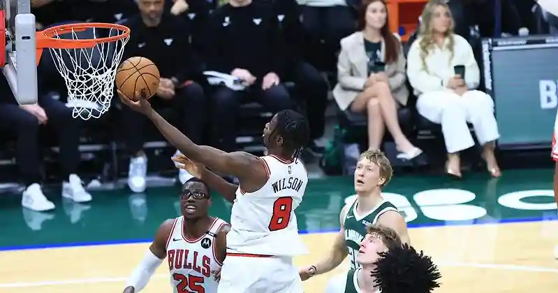 Chicago Bulls storm back from early deficit to beat Milwaukee Bucks in NBA