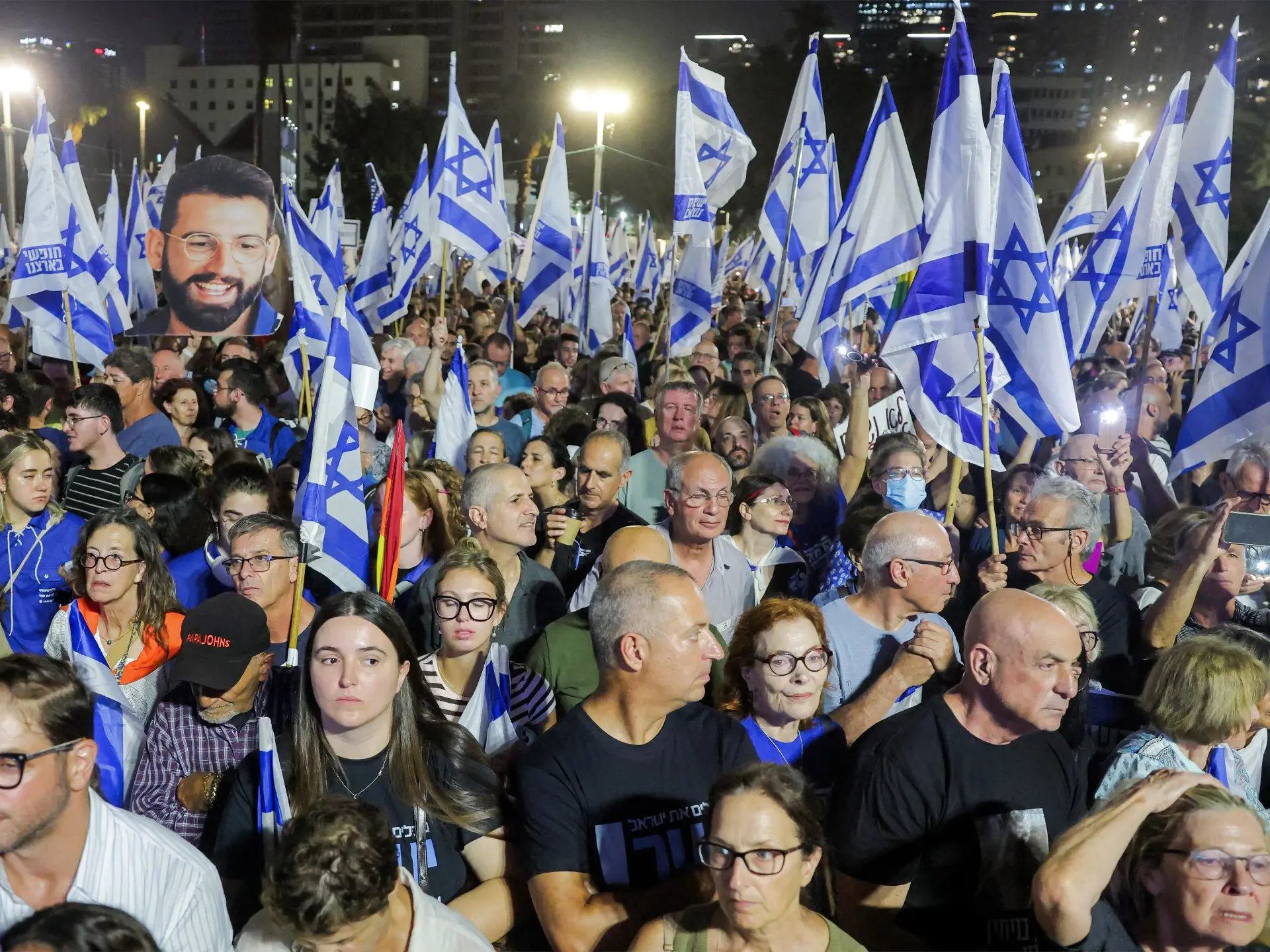 Thousands of Israelis rally against Netanyahu gov’t days before election