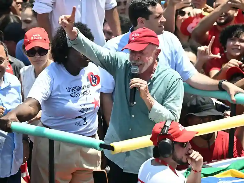 Brazil’s Lula, Bolsonaro draw thousands to election-eve rallies