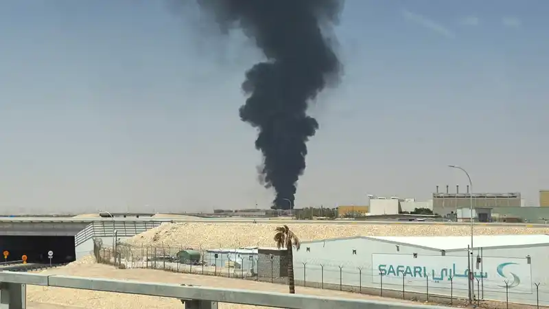 Saudi Arabia reopens Riyadh airport after Houthi attacks but flights remain limited