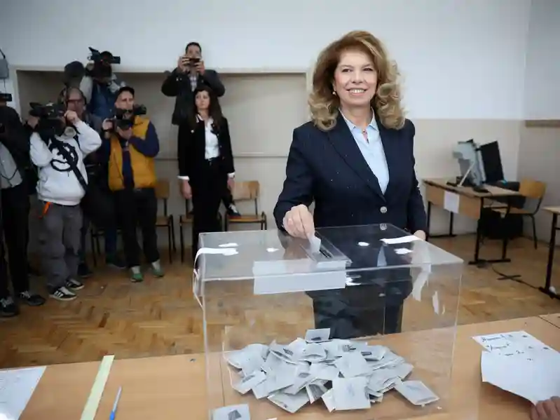 Bulgaria election heads to a run-off amid low voter turnout