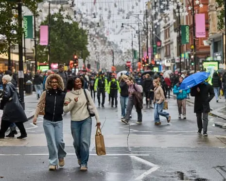 ‘It’s a better experience’: shoppers praise Oxford Street pedestrianisation