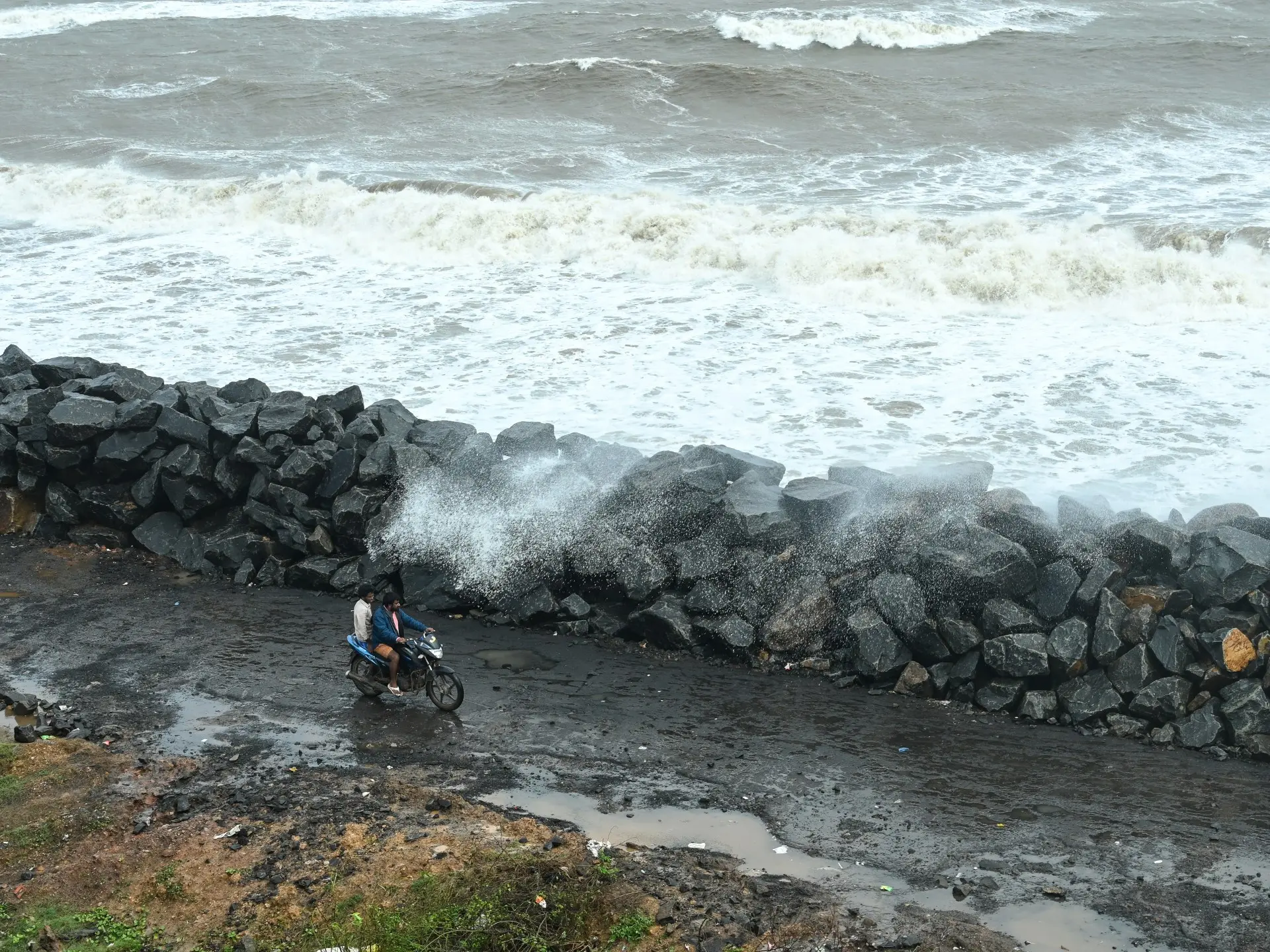 India evacuates tens of thousands as ‘very severe’ Cyclone Arnab nears