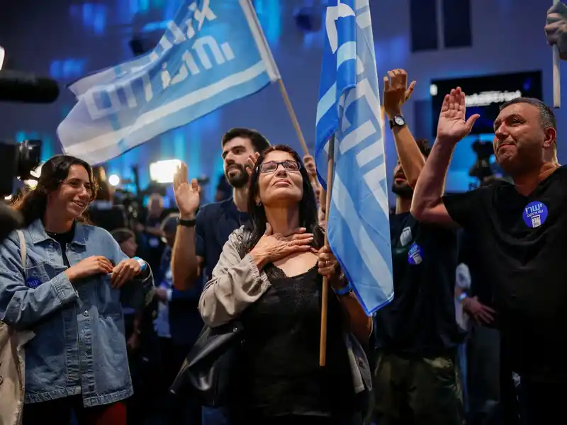 Netanyahu, Eisenkot camps clash over Israel election projections