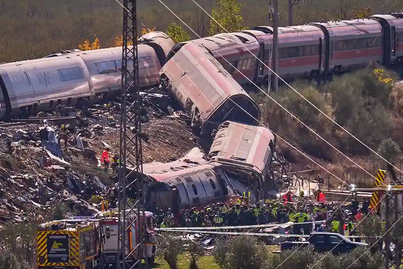 Control centre staff probed over ‘inexplicable human error’ after Spain rail crash