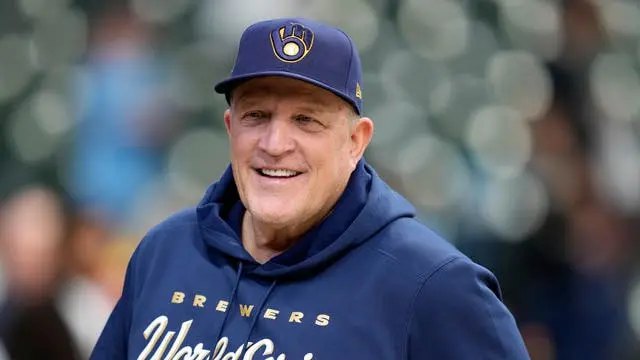 Charming, cantankerous Pat Murphy at age 67 leads Brewers to first World Series title