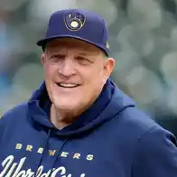 Charming, cantankerous Pat Murphy at age 67 leads Brewers to first World Series title