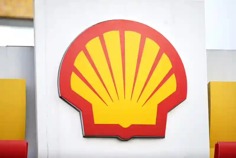 Shell criticised over bumper earnings haul amid soaring oil prices