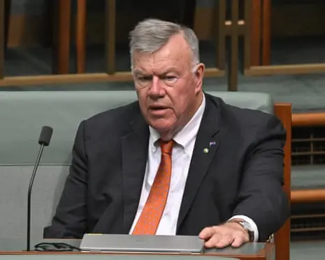 One Nation accuses PM of trying to ‘exert undue political influence’ by offering David Farley an extra staffer