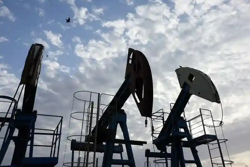 Oil prices fall as peace hopes offset fears of growing Middle East conflict