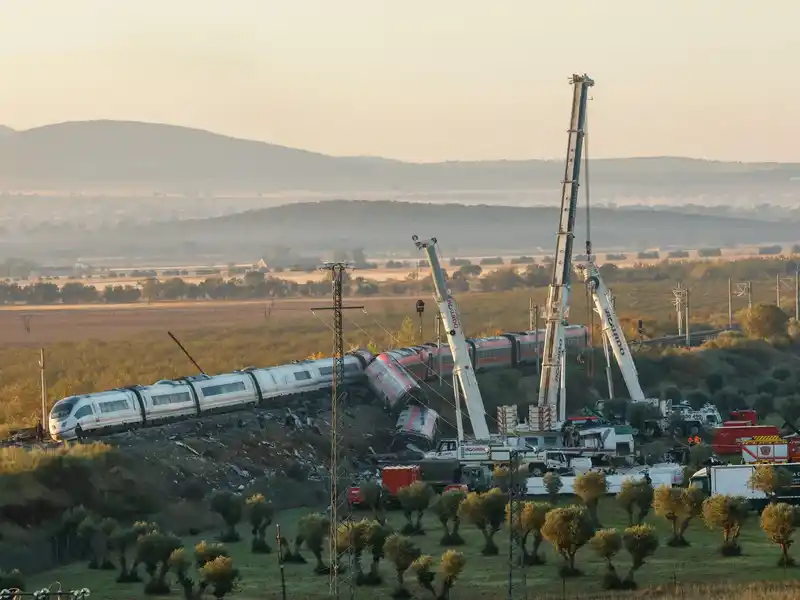 High-speed rail disaster in Spain: How it happened