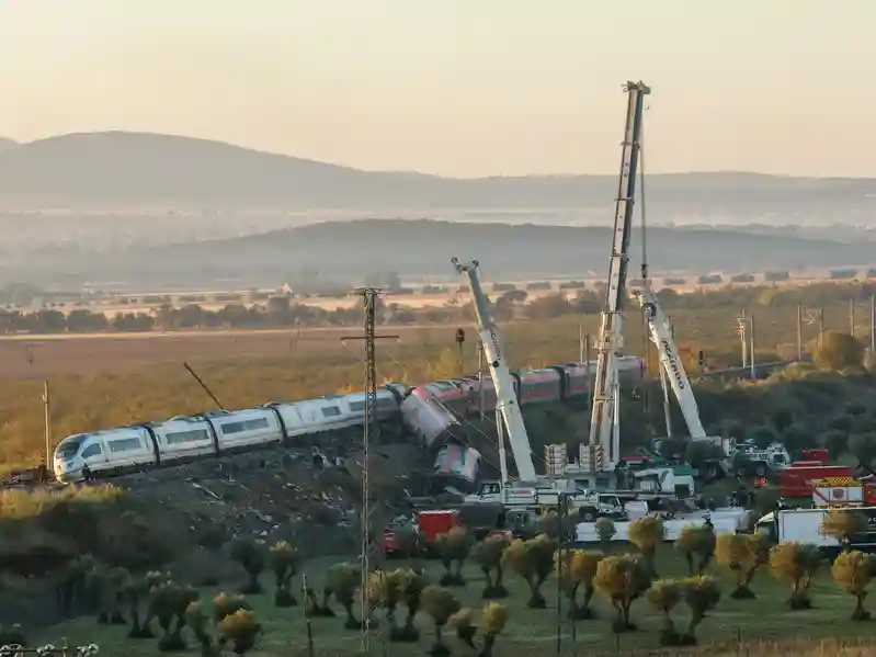 High-speed rail disaster in Spain: How it happened