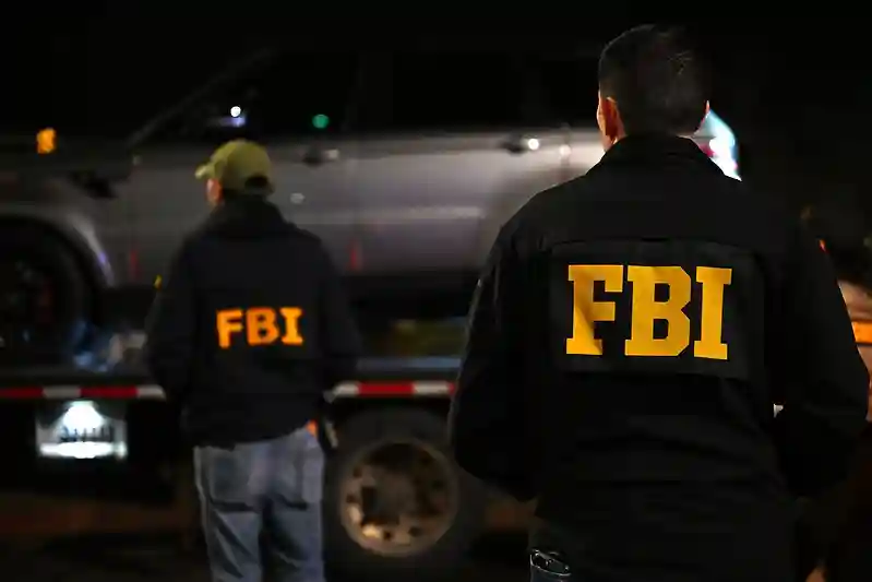 FBI agents fear Trump team will order them to seize voting machines: report