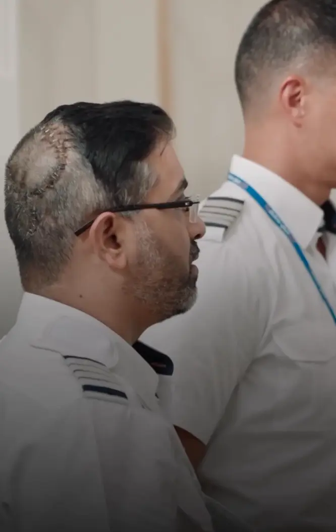 Pilot who saved Tel Aviv flight from disaster reveals scars from co-pilot attack