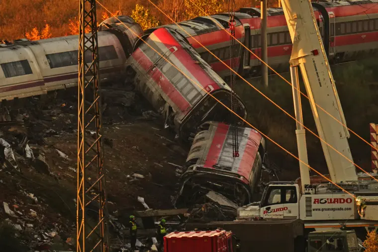 Audio recordings reveal decisions made moments before deadly train crash in Spain