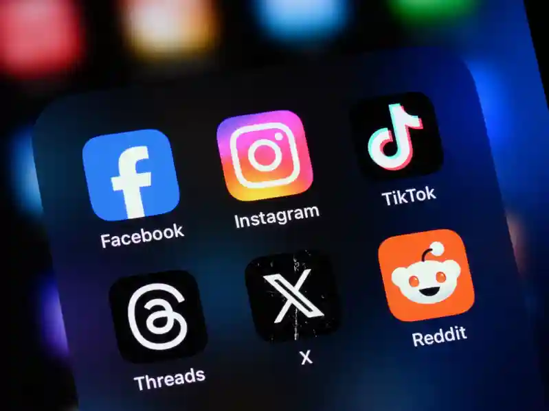 New York to require social media platforms to display mental health labels