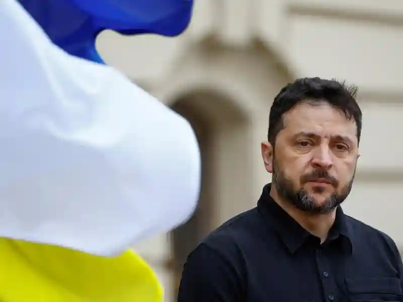 Zelenskyy unveils details of new peace plan, seeks Trump talks on territory