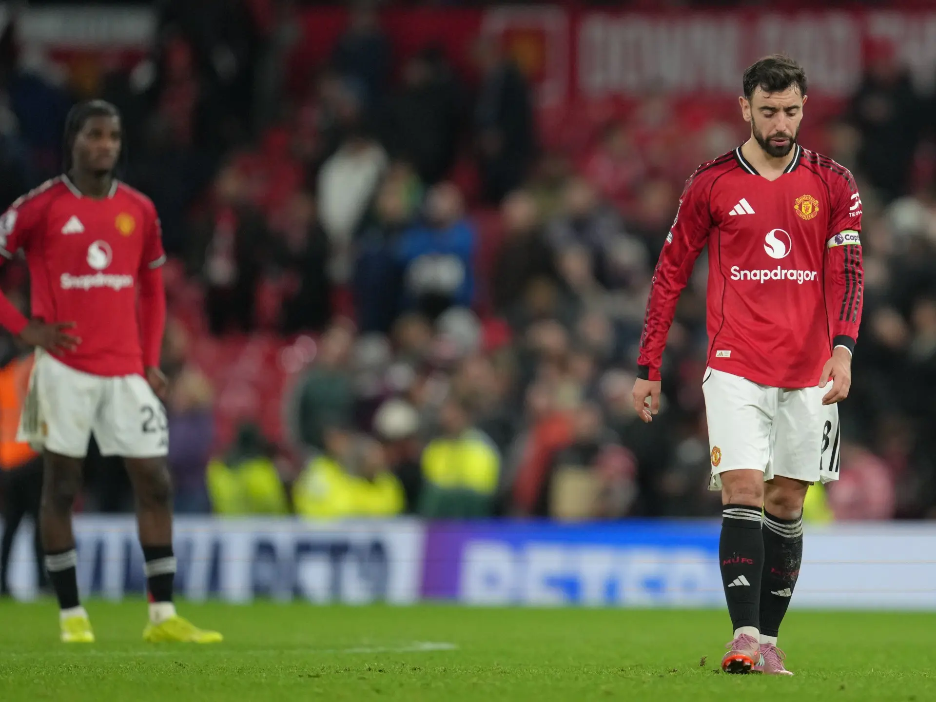 Man Utd’s Bruno Fernandes ‘impossible’ to replace, says Amorim